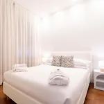 Apartment Manzoni 44
