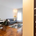 Manzoni 44 Apartment *