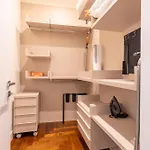 Manzoni 44 Mailand