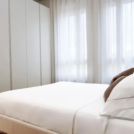 Manzoni 44 Apartman