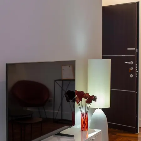Manzoni 44 Apartman *