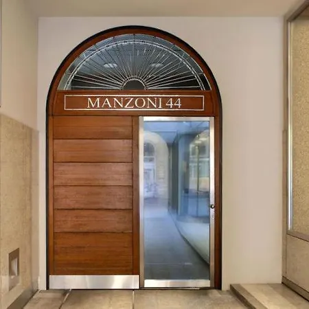 شقة Manzoni 44